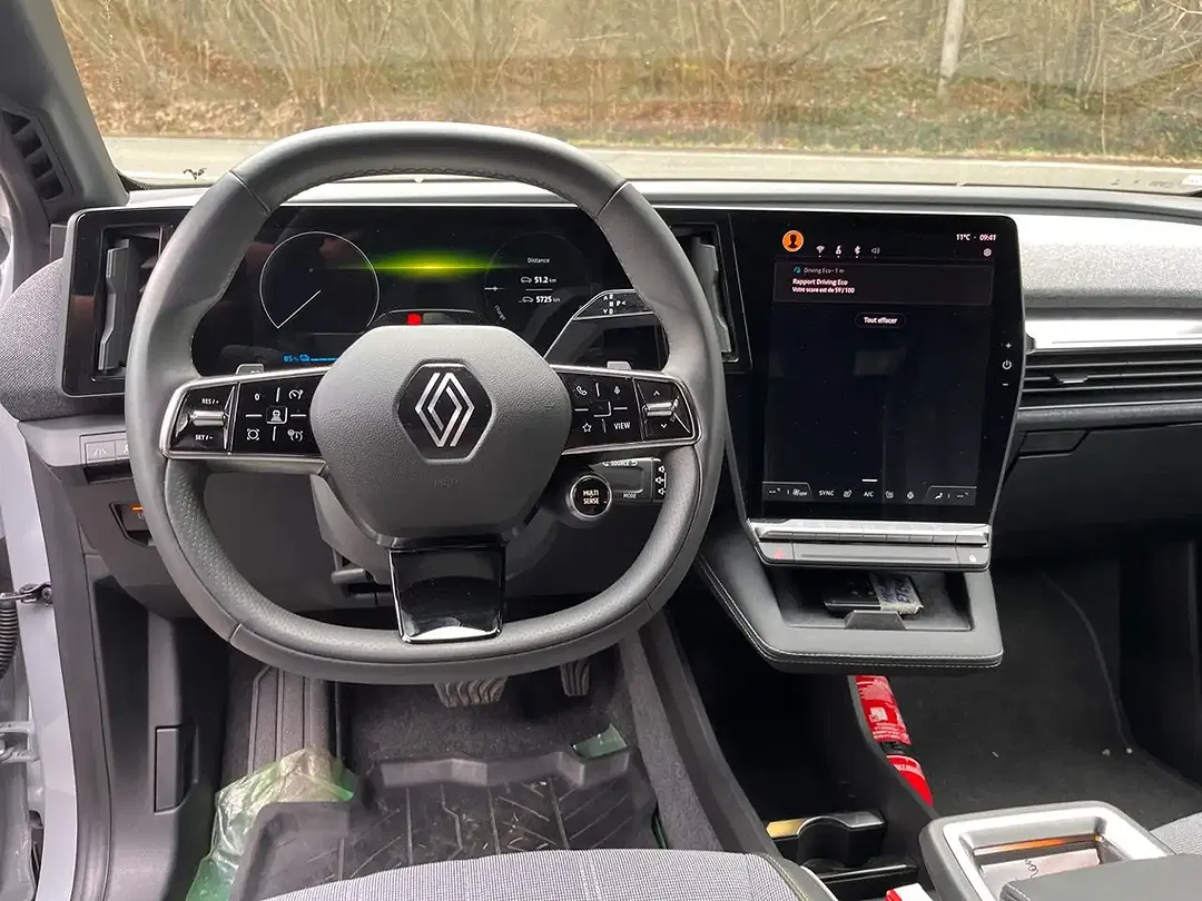 Renault Megane E-Tech - Thumbnail 8