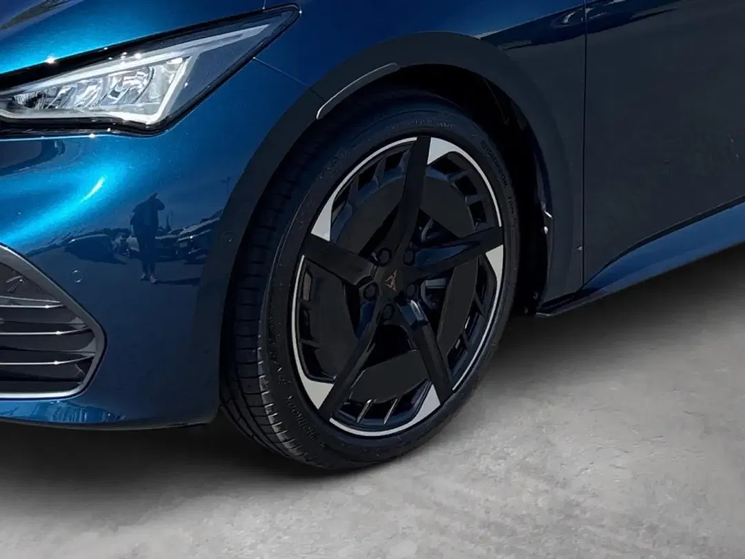 CUPRA Born - Thumbnail 8