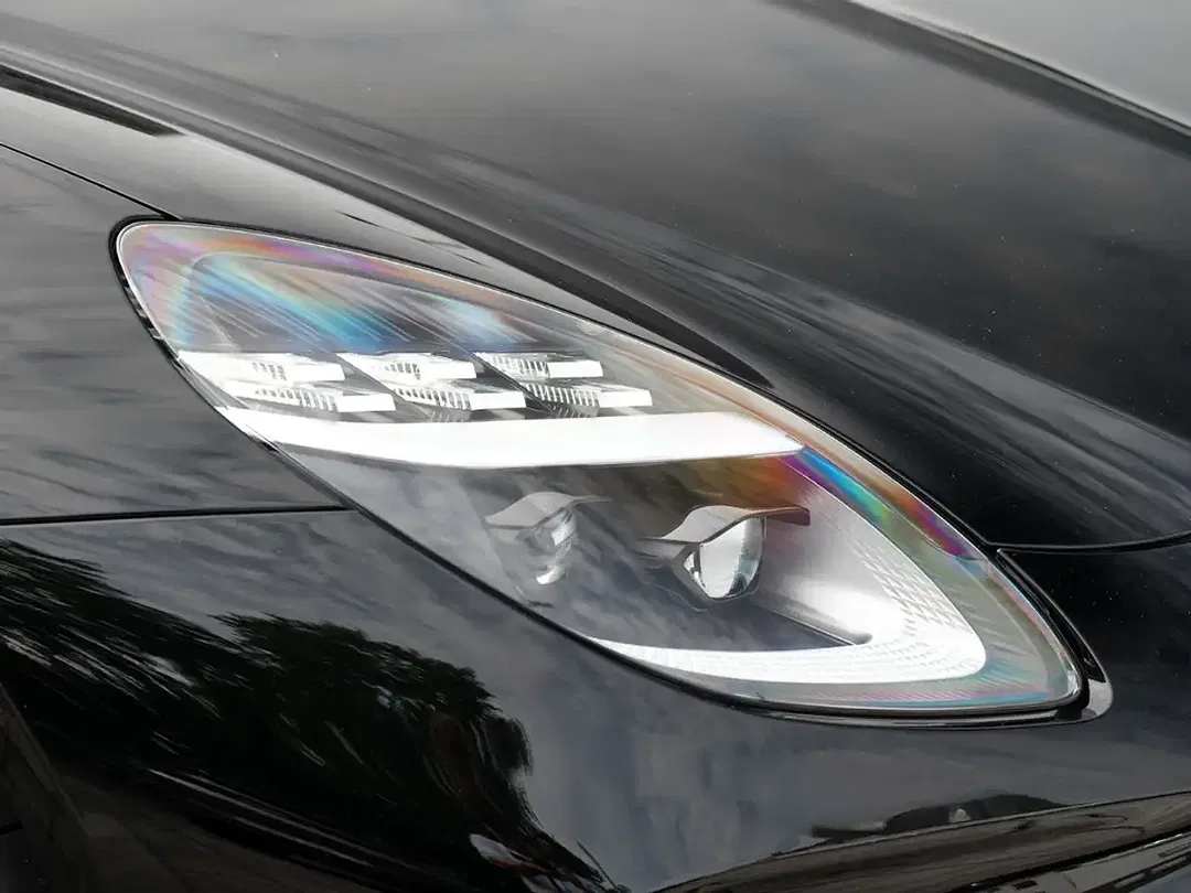 Aston Martin Vantage - Thumbnail 13