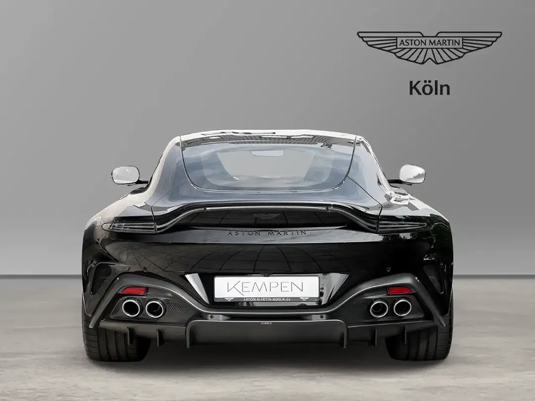 Aston Martin Vantage - Thumbnail 5