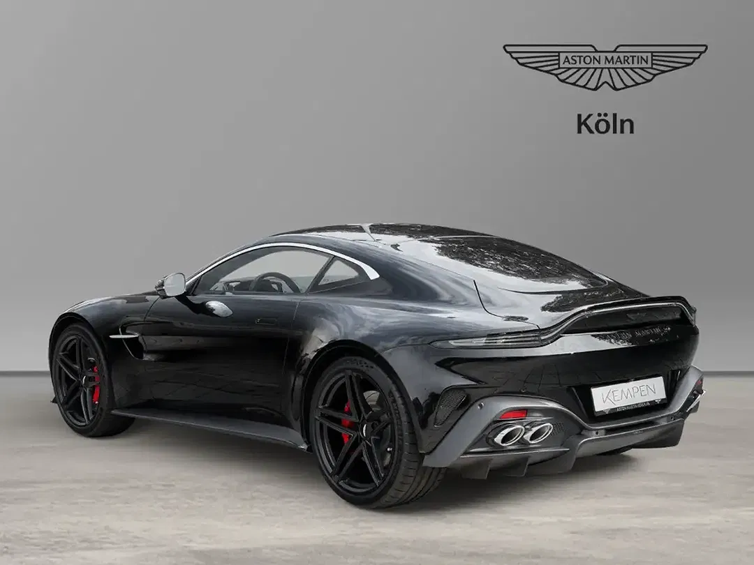Aston Martin Vantage - Thumbnail 6
