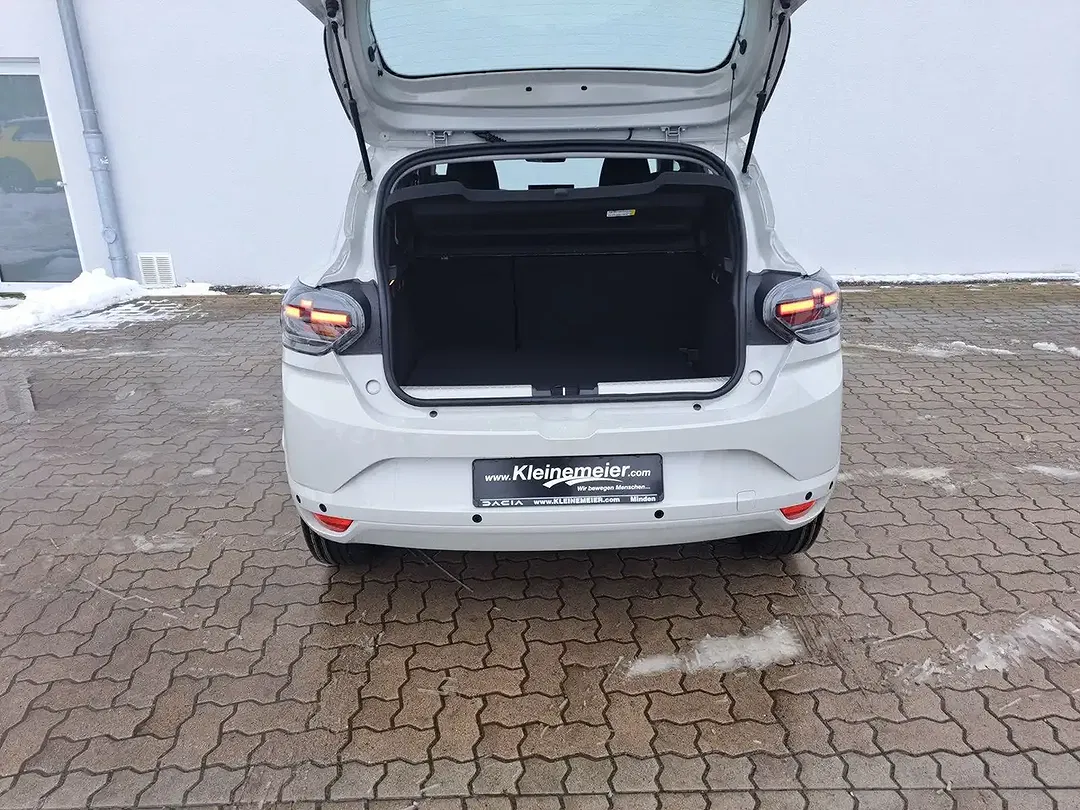 Dacia Sandero - Thumbnail 8