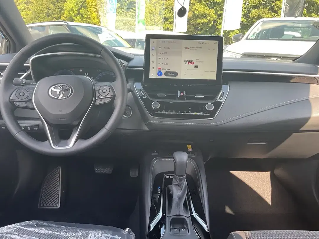 Toyota Corolla - Thumbnail 12