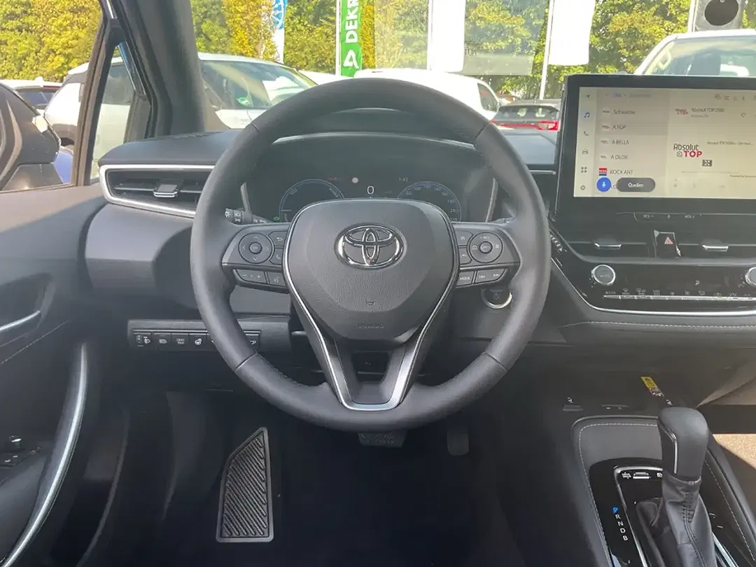 Toyota Corolla - Thumbnail 13