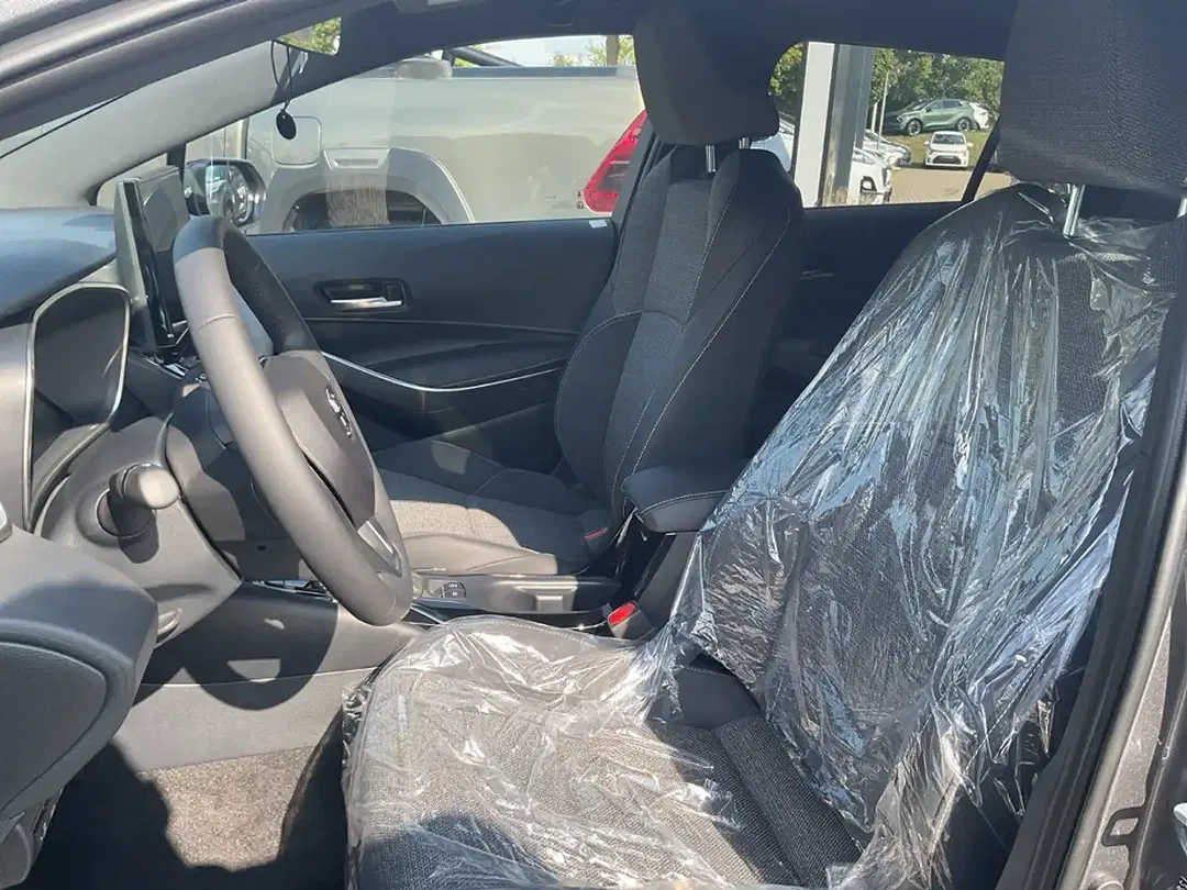 Toyota Corolla - Thumbnail 8