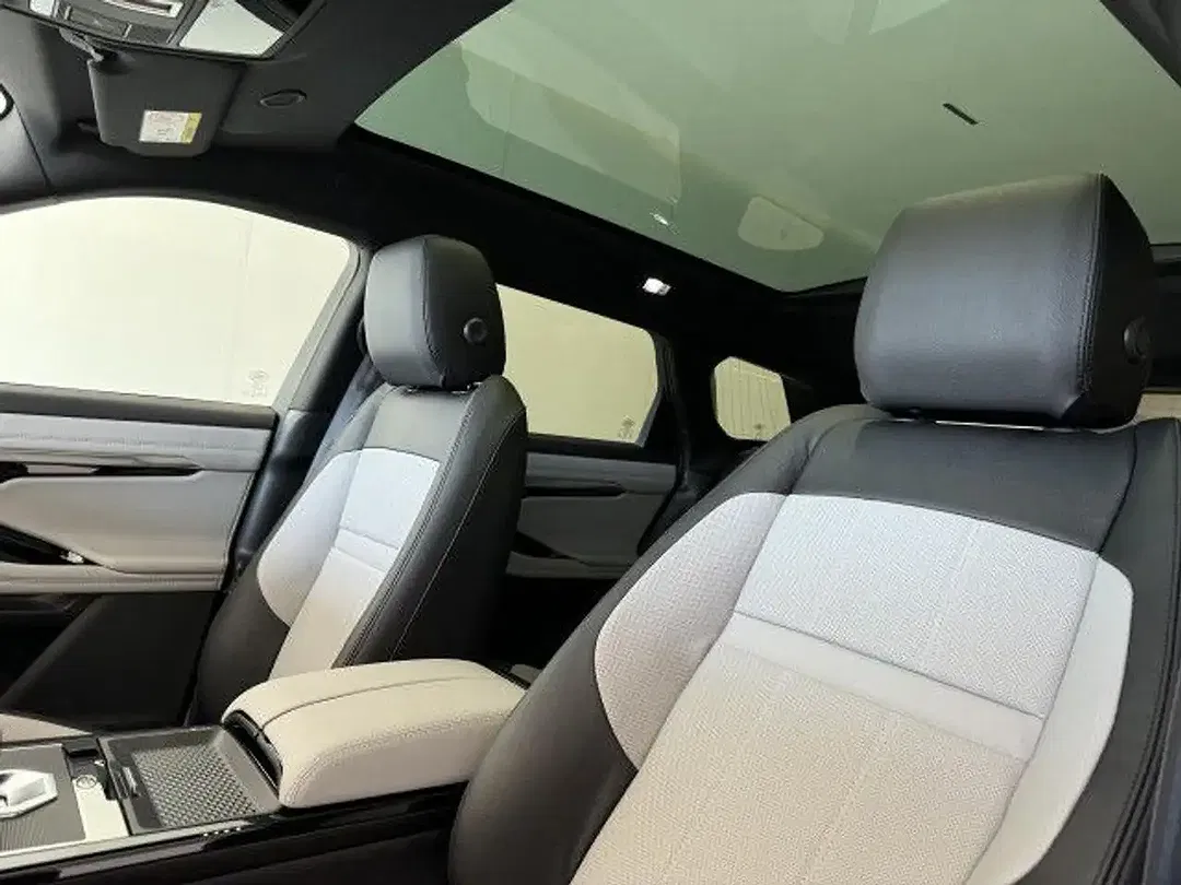 Land Rover Range Rover Evoque - Thumbnail 11
