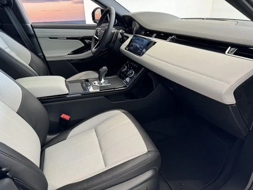 Land Rover Range Rover Evoque - Thumbnail 3