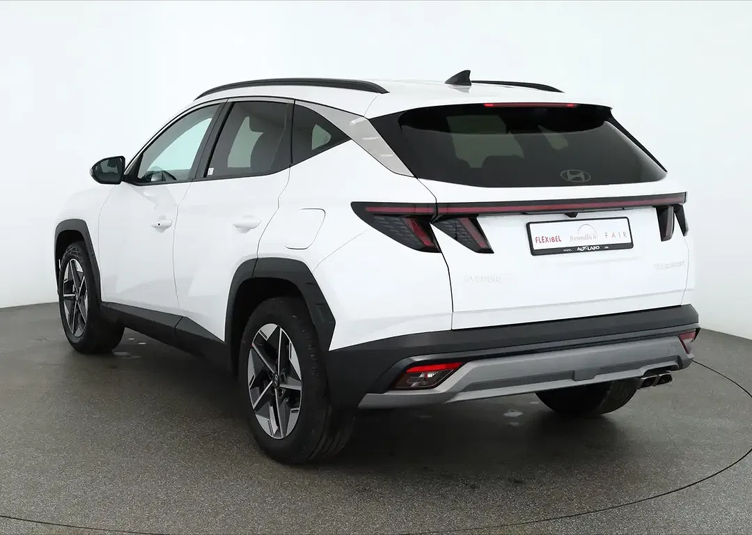 Hyundai TUCSON - Thumbnail 2