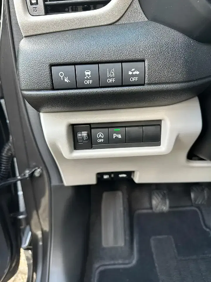 Suzuki Swift - Thumbnail 10