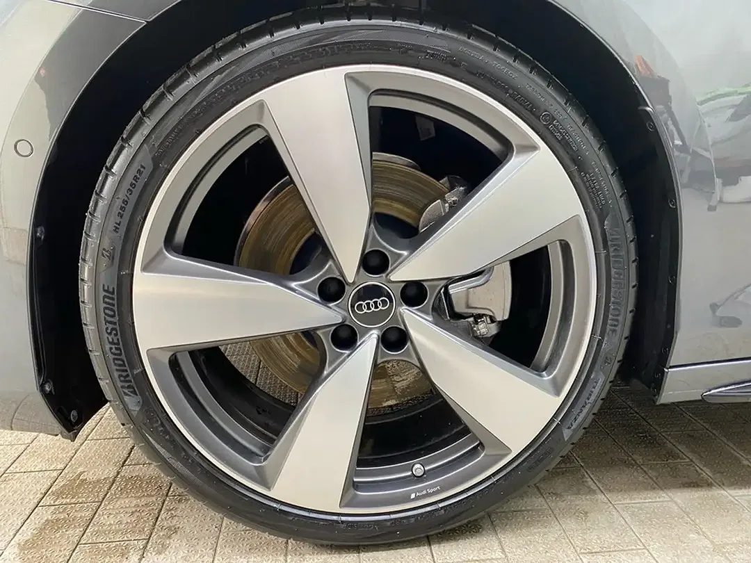 Audi A6 - Thumbnail 2