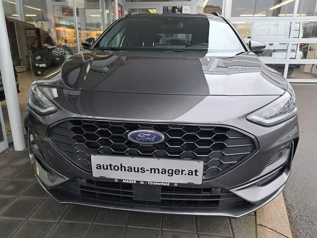 Ford Focus - Thumbnail 2