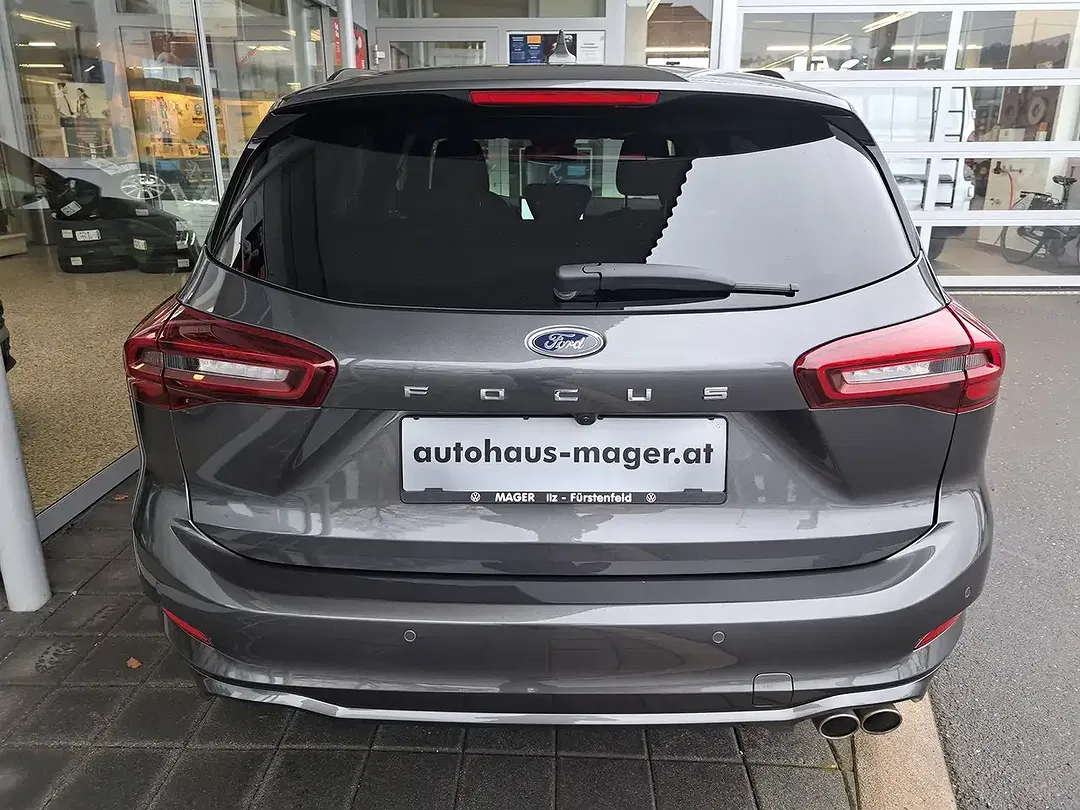 Ford Focus - Thumbnail 6