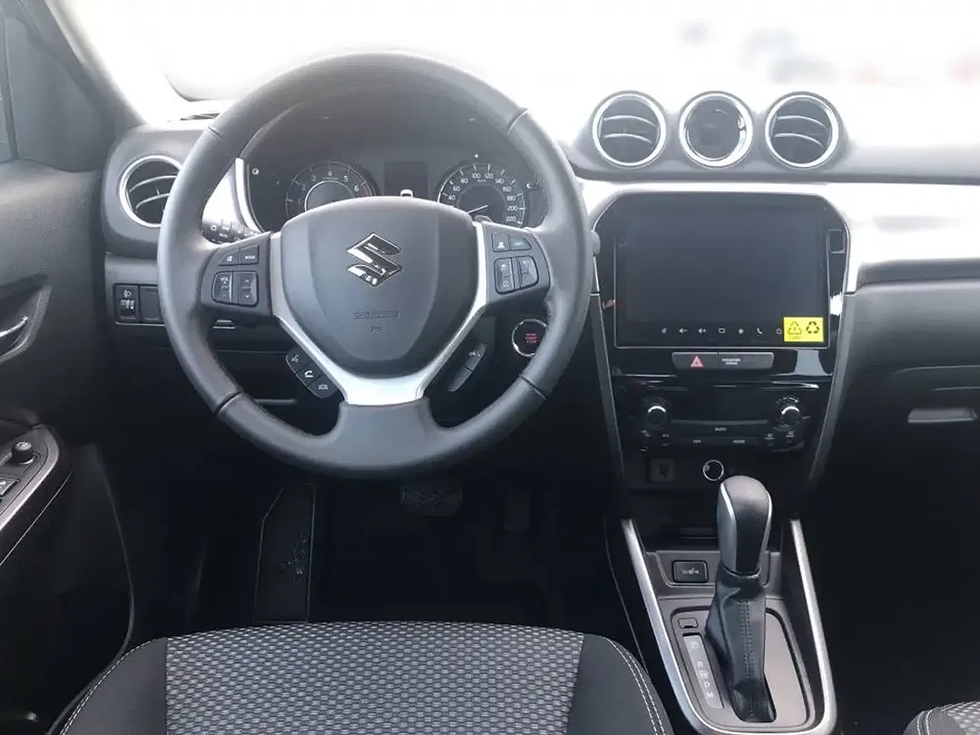 Suzuki Vitara - Thumbnail 10