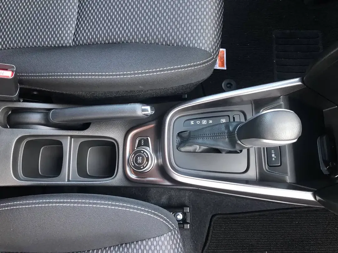 Suzuki Vitara - Thumbnail 14