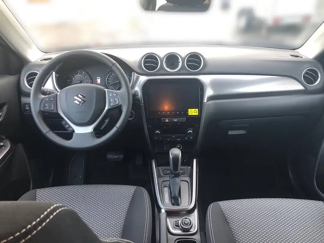Suzuki Vitara - Thumbnail 9