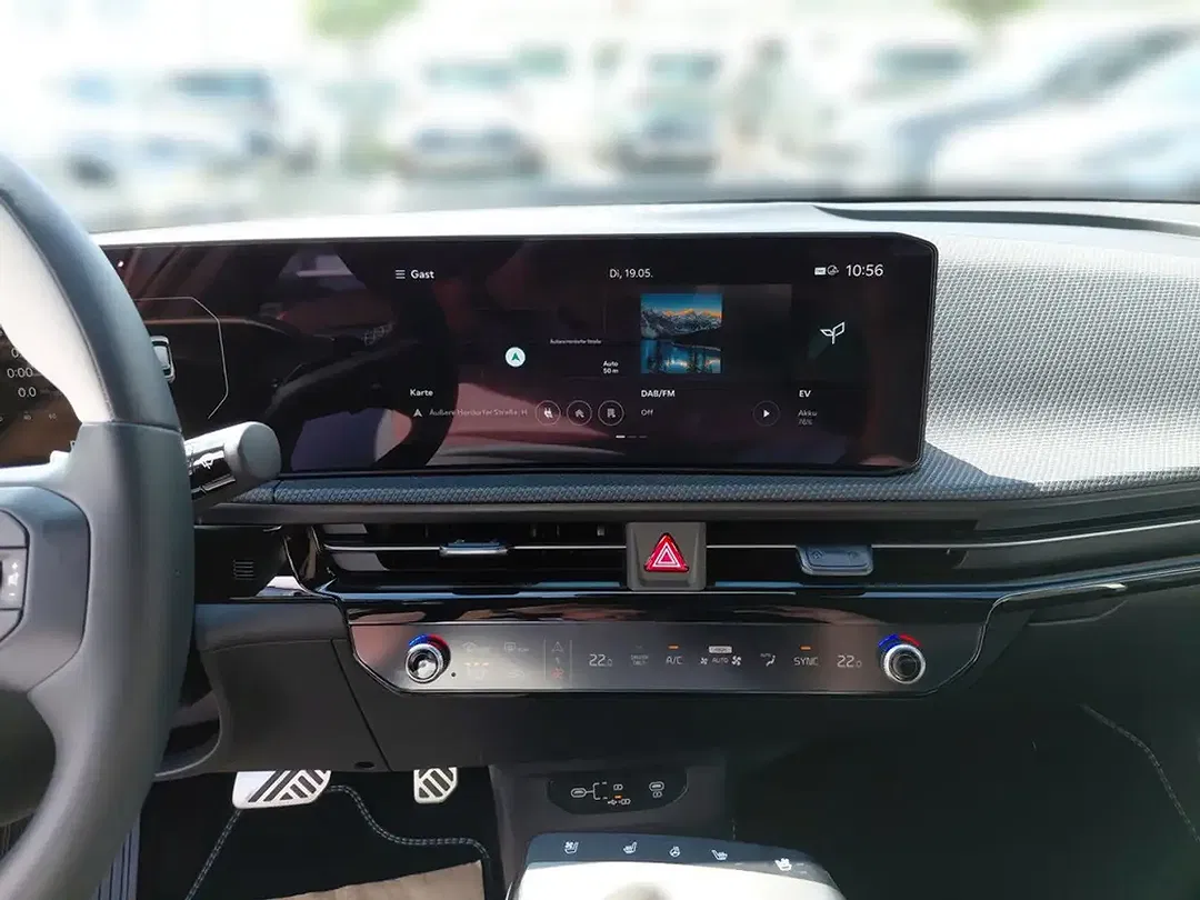 Kia EV6 - Thumbnail 12