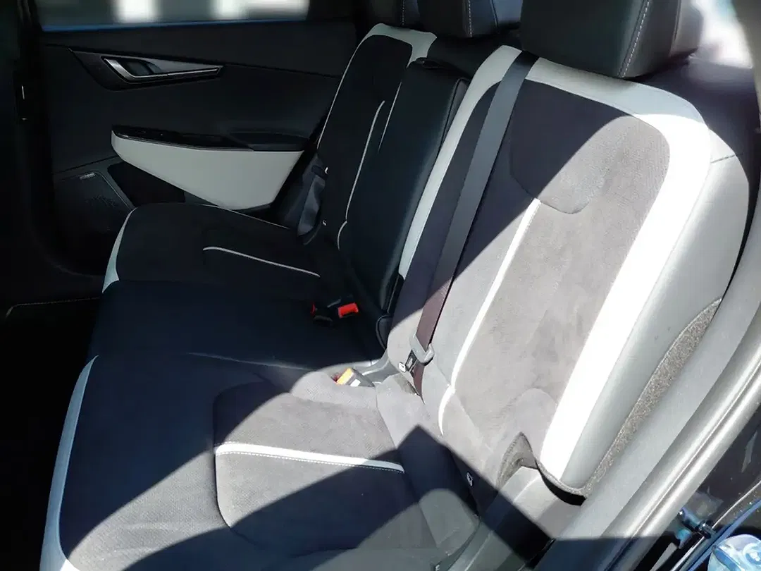 Kia EV6 - Thumbnail 14