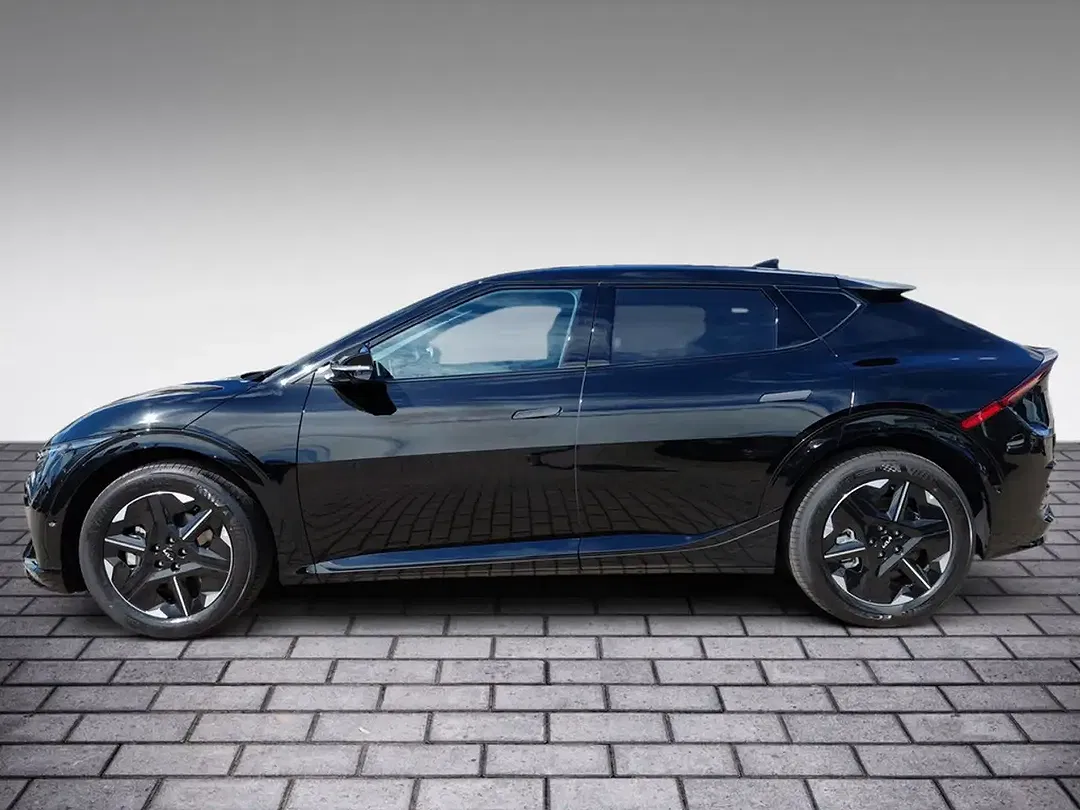 Kia EV6 - Thumbnail 3