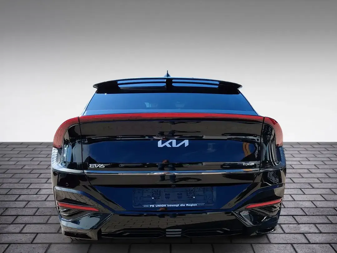 Kia EV6 - Thumbnail 5