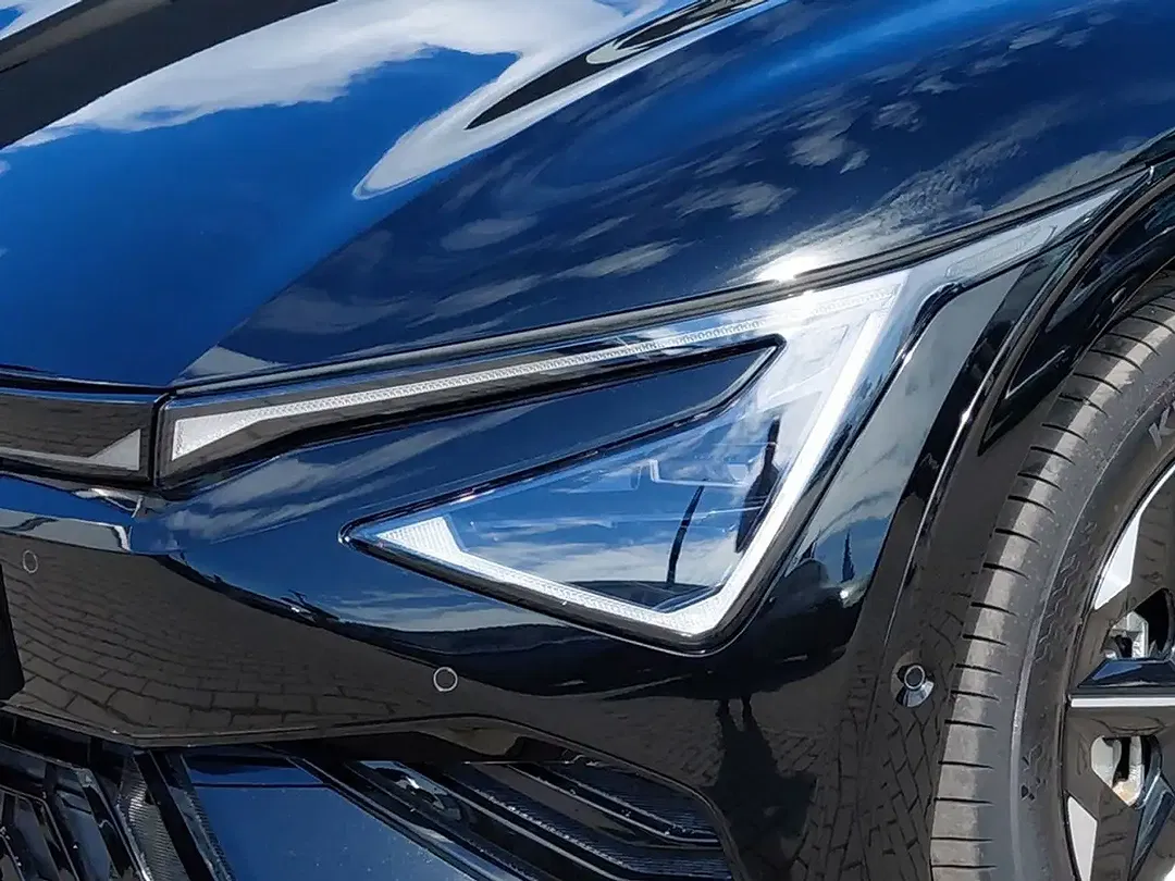 Kia EV6 - Thumbnail 6
