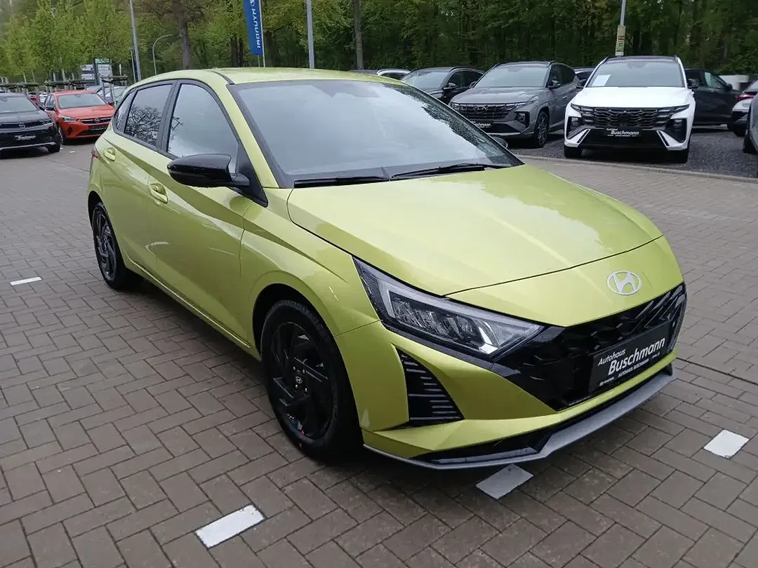 Hyundai i20 - Thumbnail 3