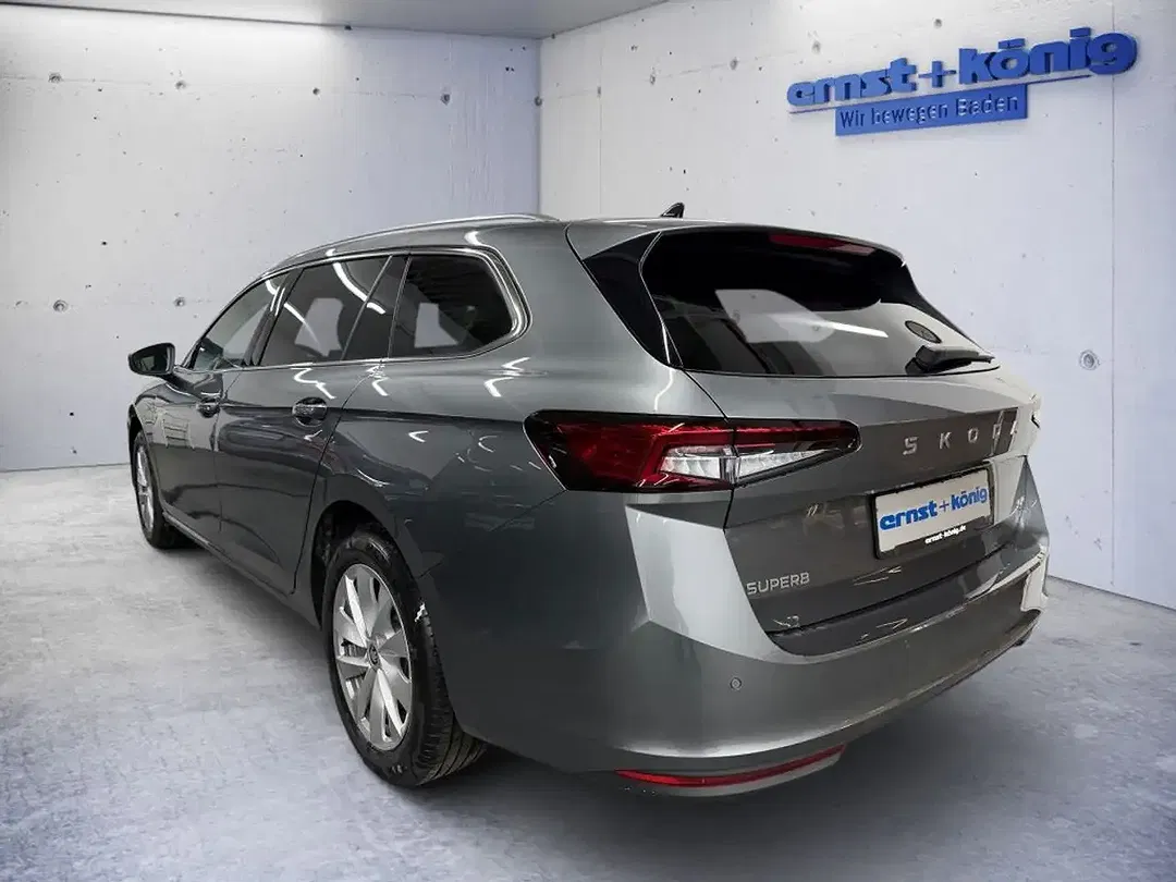 Skoda Superb - Thumbnail 4