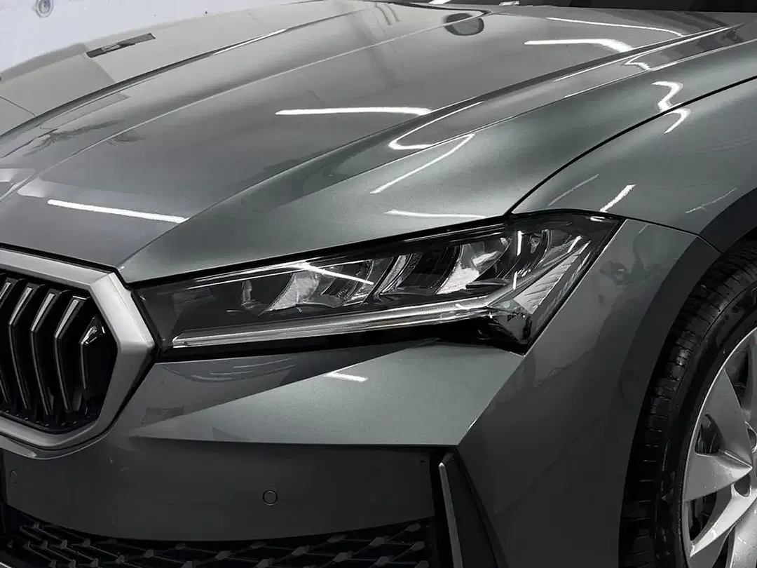 Skoda Superb - Thumbnail 5