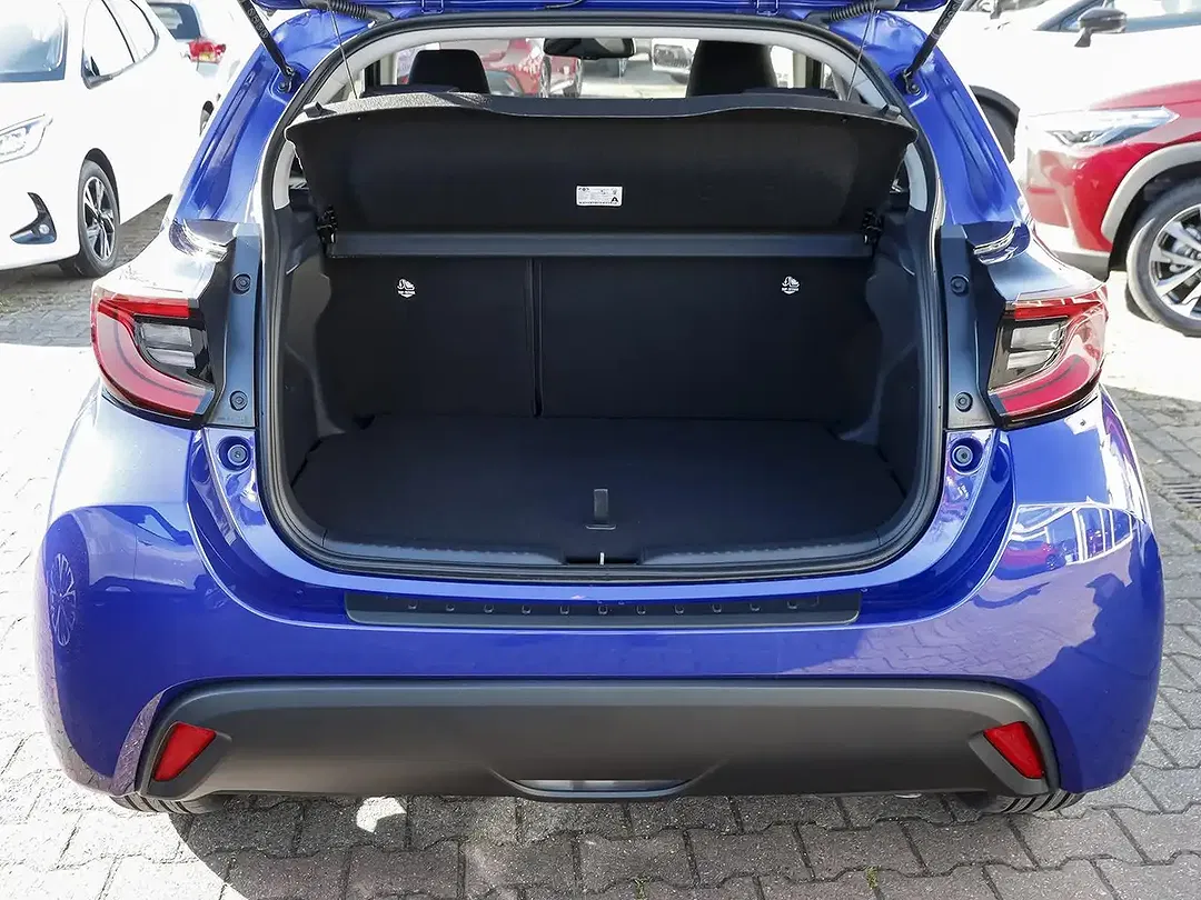 Toyota Yaris - Thumbnail 10