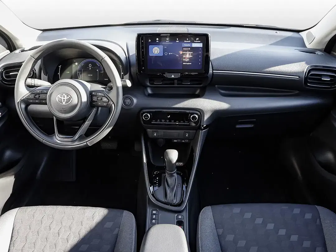 Toyota Yaris - Thumbnail 8