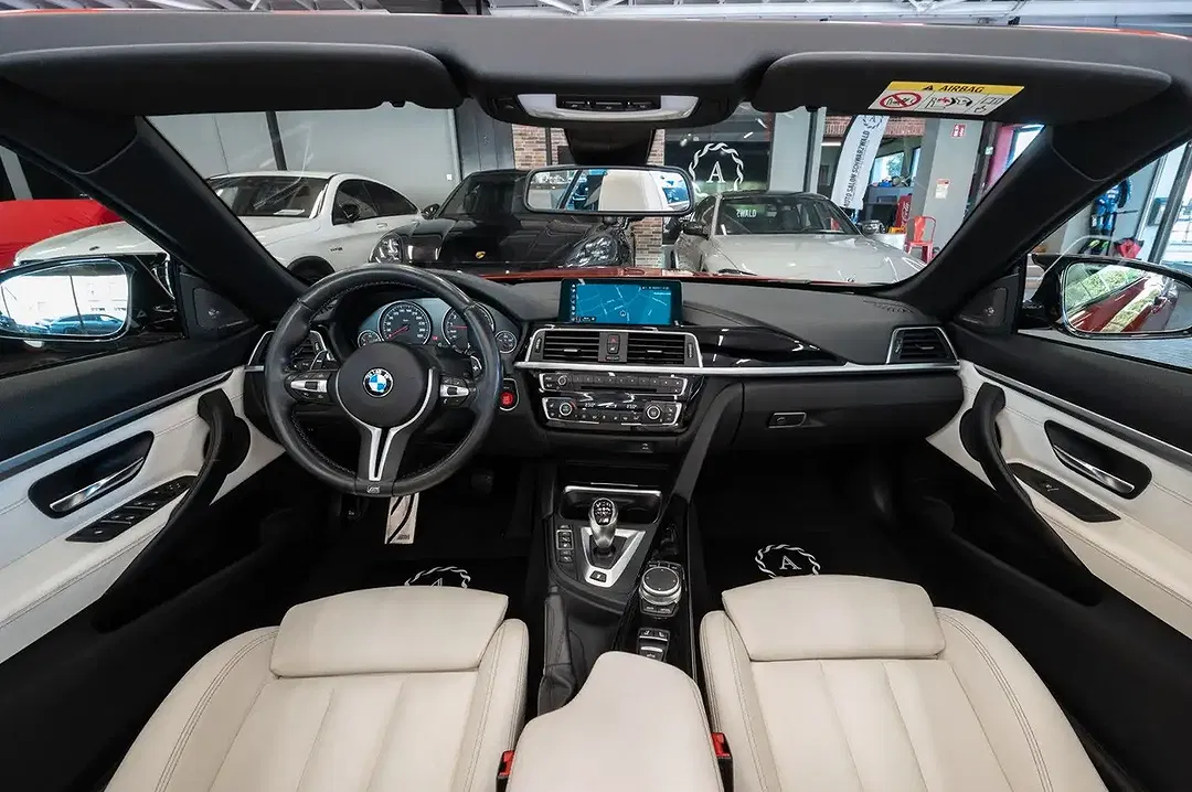 BMW M4 - Thumbnail 14