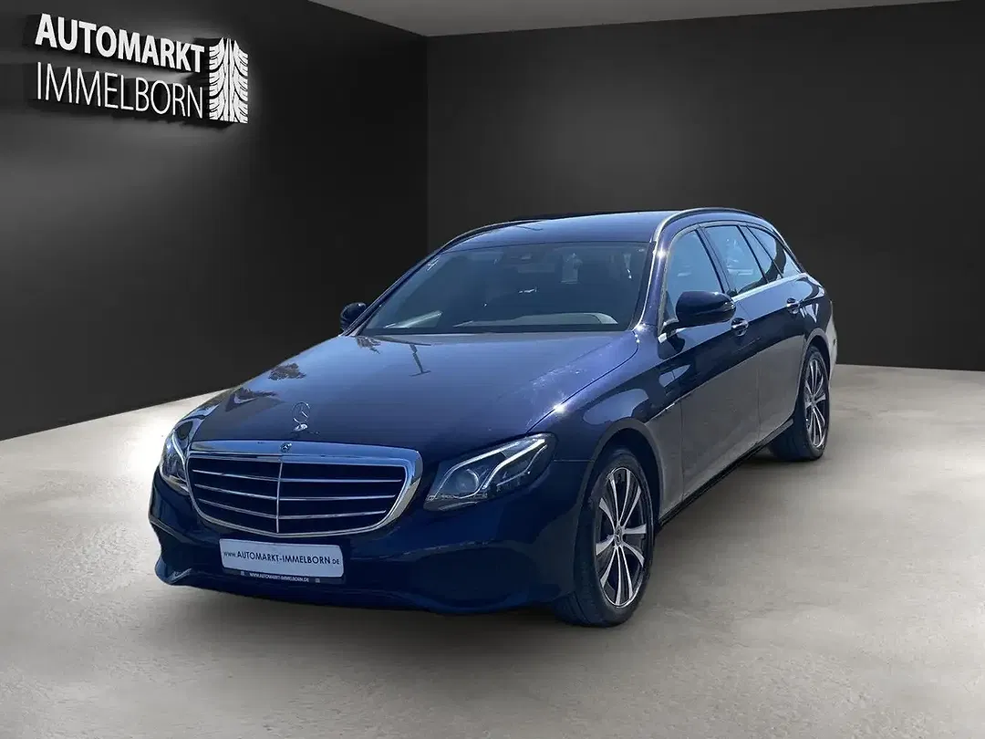 Mercedes-Benz E 300 - Thumbnail 3