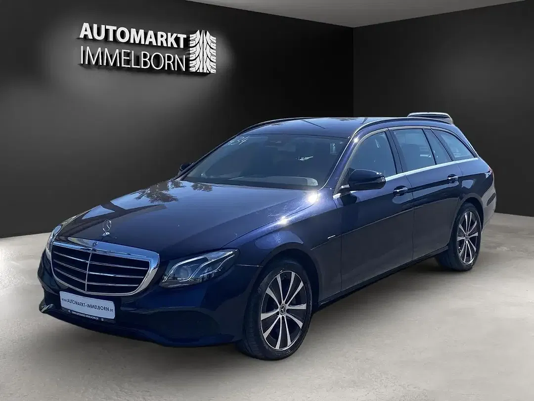 Mercedes-Benz E 300 - Thumbnail 4