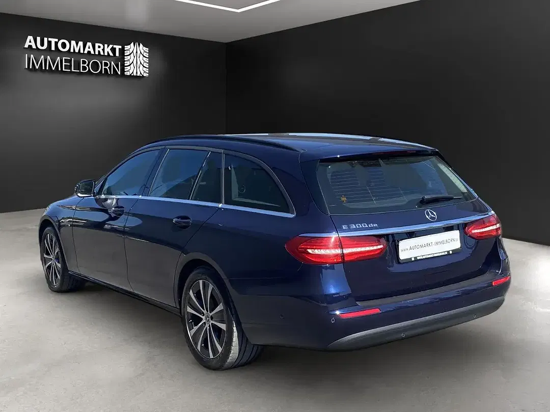 Mercedes-Benz E 300 - Thumbnail 5