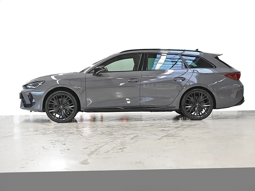 CUPRA Leon - Thumbnail 4