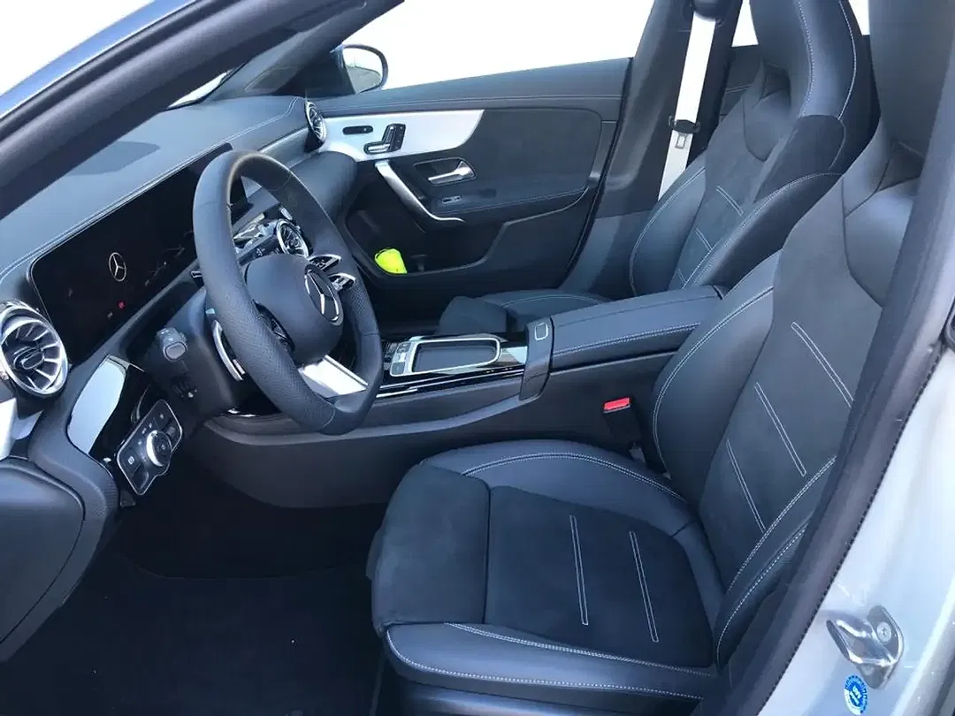 Mercedes-Benz CLA 200 - Thumbnail 5