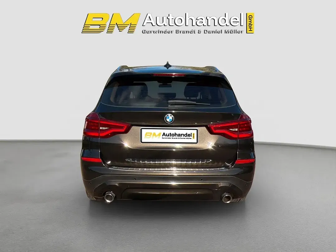 BMW X3 - Thumbnail 6