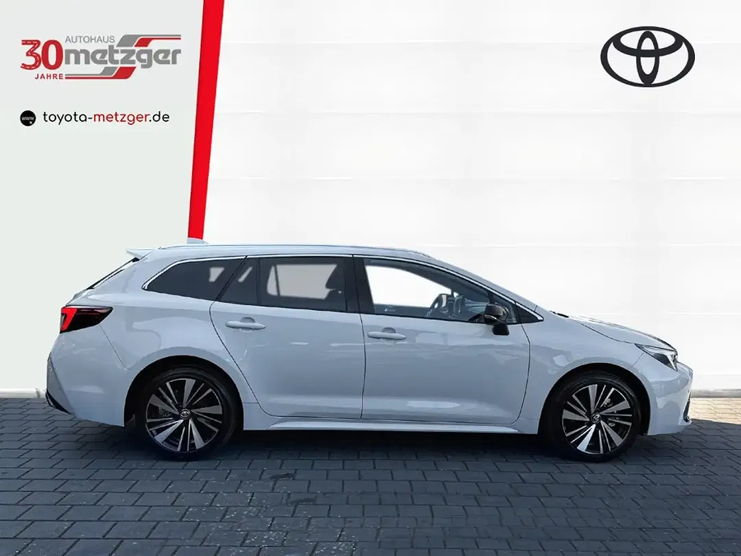 Toyota Corolla - Thumbnail 2