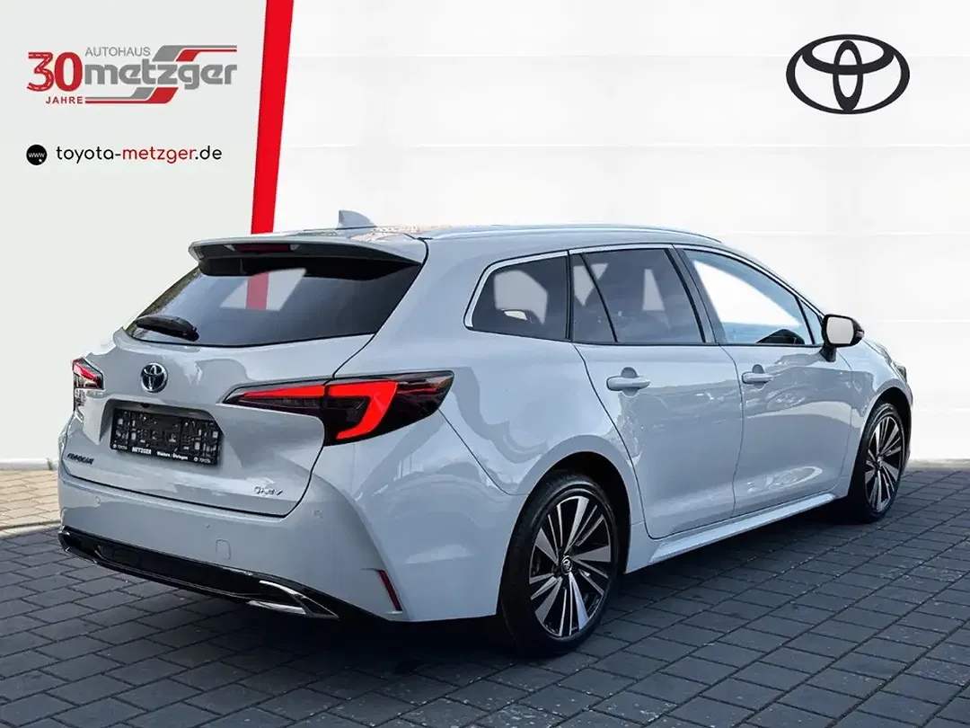 Toyota Corolla - Thumbnail 3