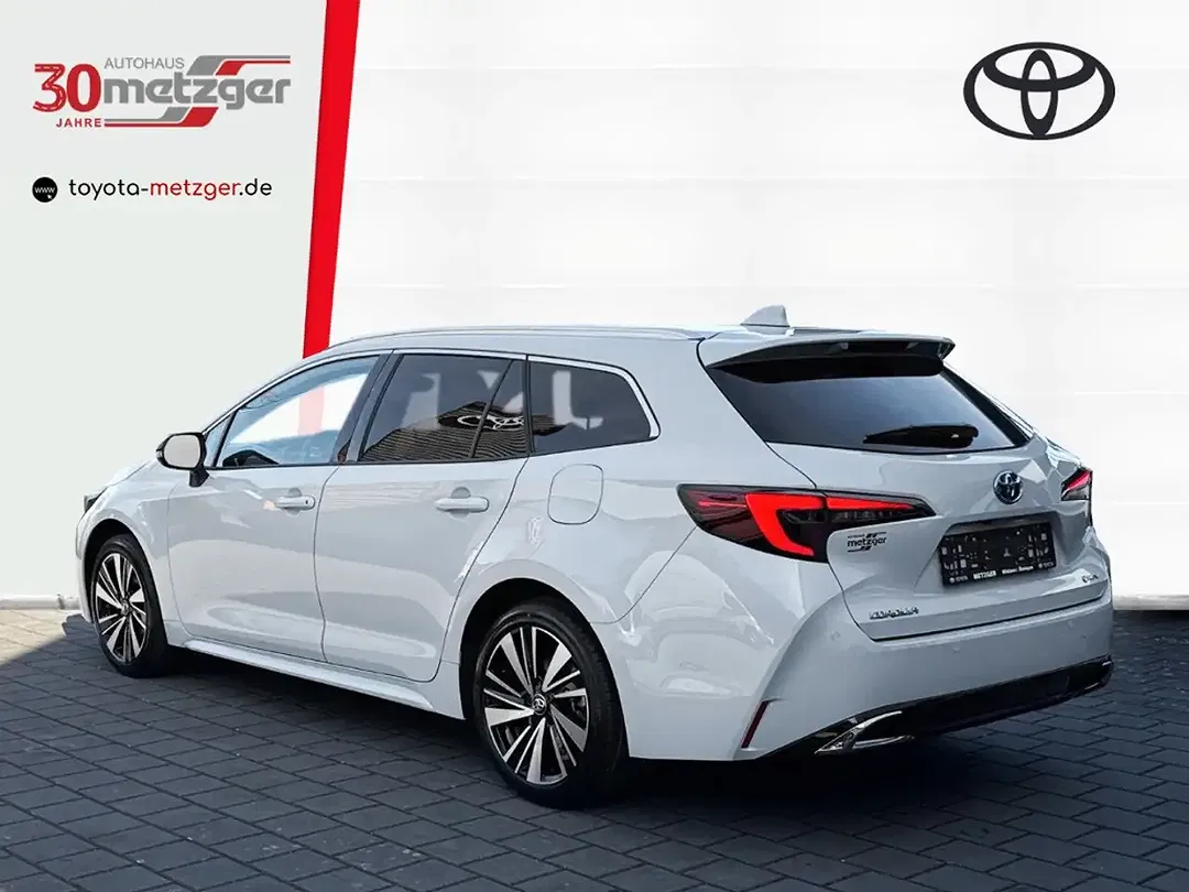 Toyota Corolla - Thumbnail 4
