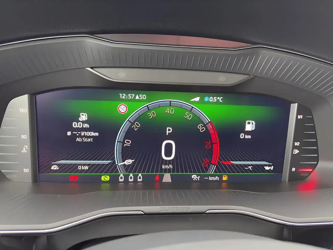 Skoda Superb - Thumbnail 11