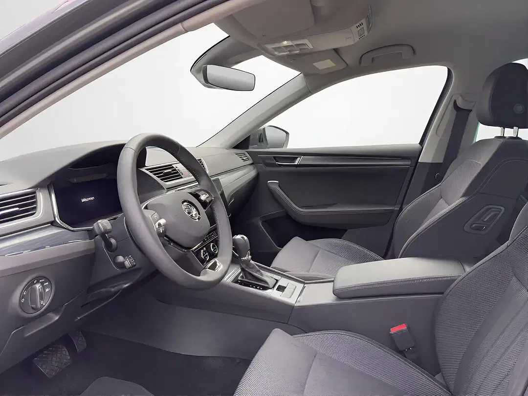 Skoda Superb - Thumbnail 13