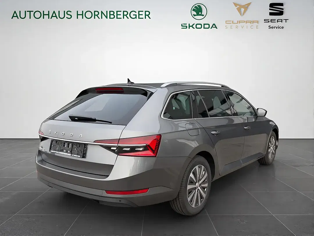 Skoda Superb - Thumbnail 5