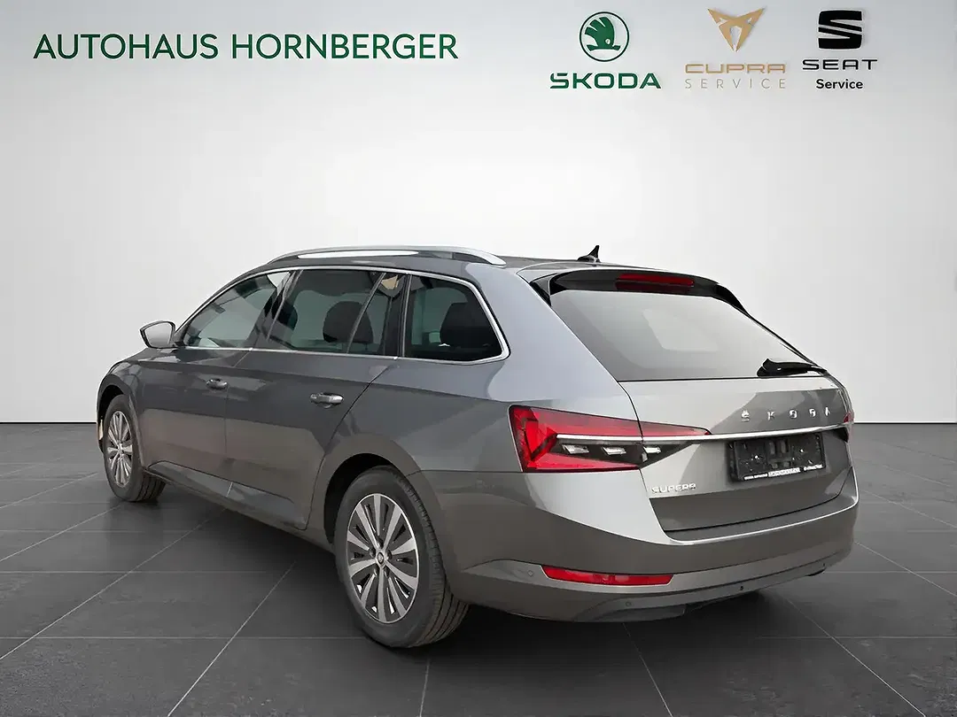 Skoda Superb - Thumbnail 8