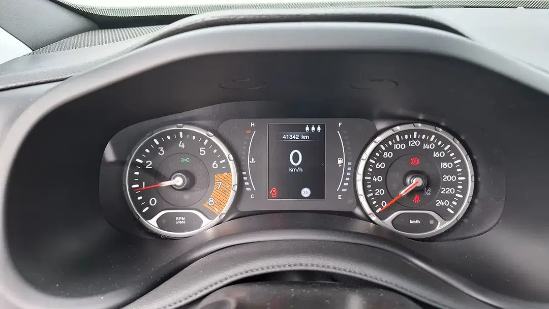 Jeep Renegade - Thumbnail 15