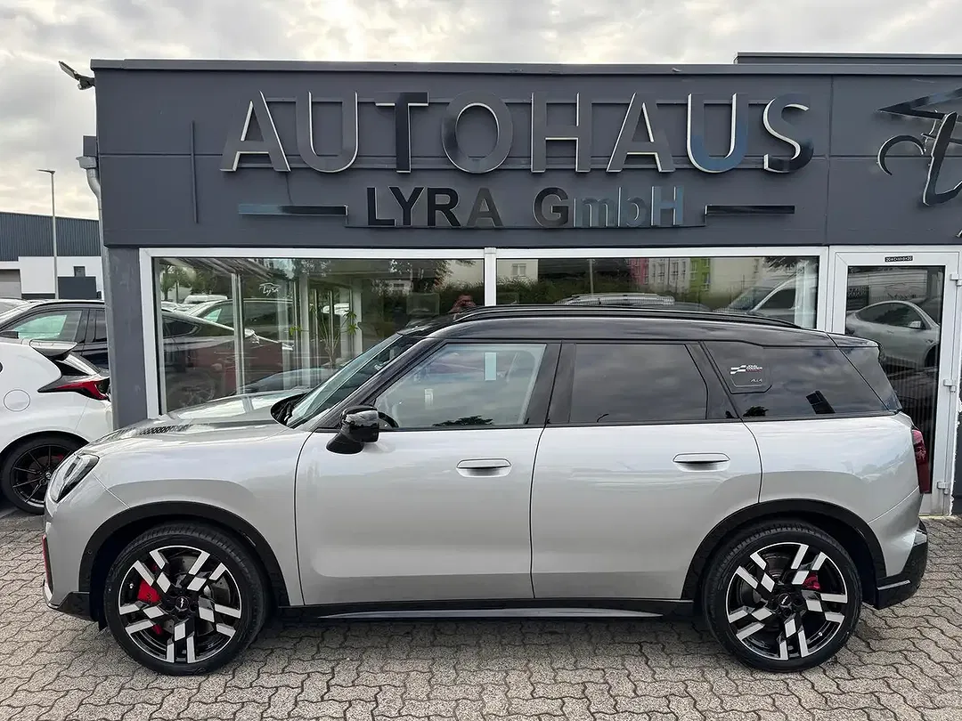 MINI John Cooper Works Countryman - Thumbnail 5