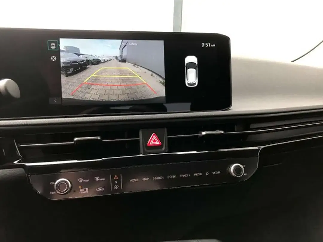 Kia EV6 - Thumbnail 11