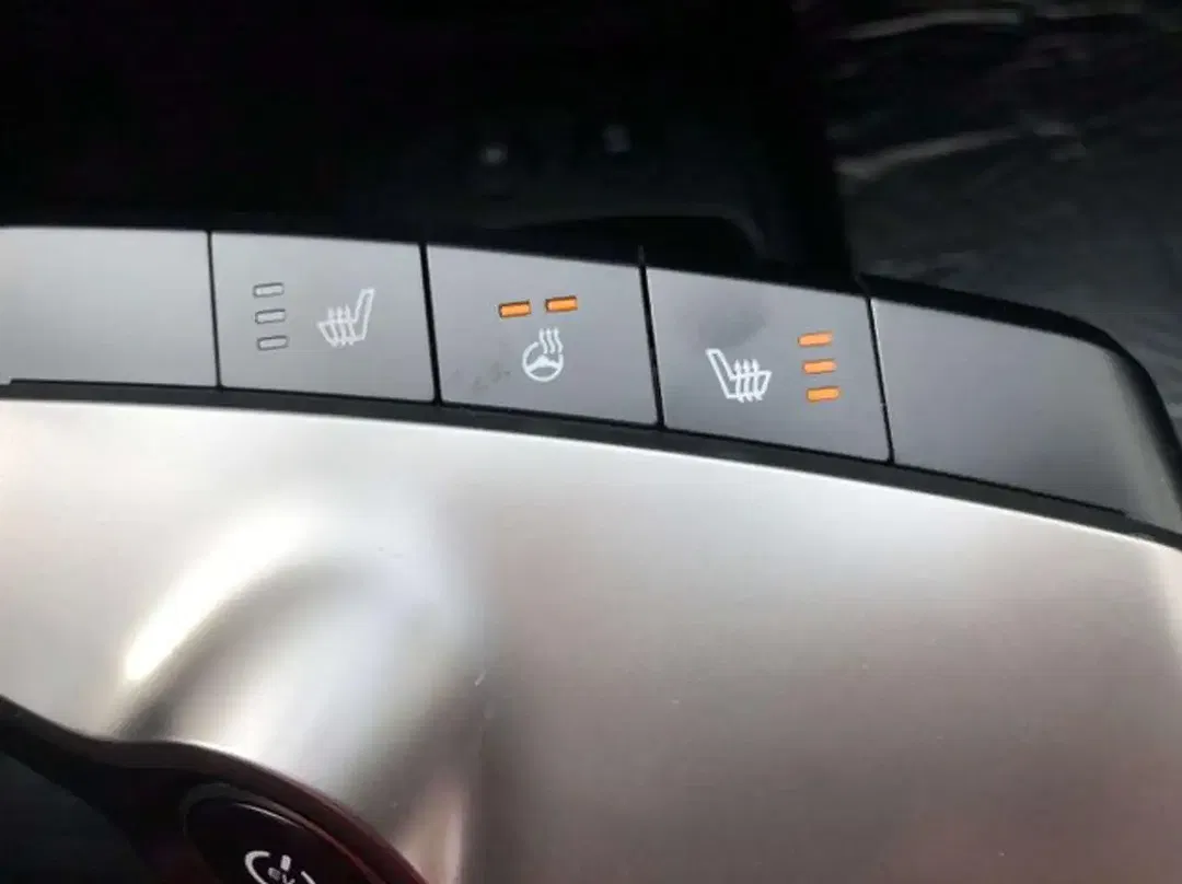 Kia EV6 - Thumbnail 12