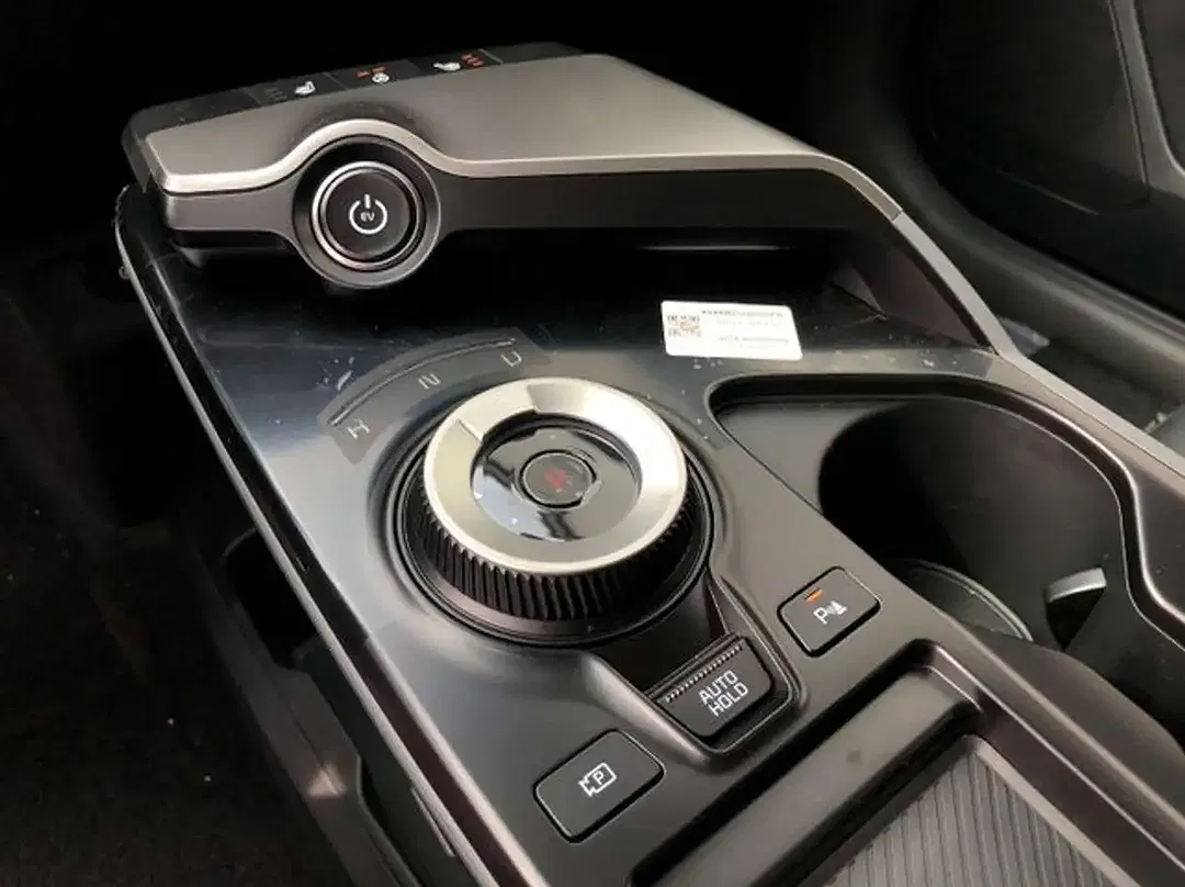 Kia EV6 - Thumbnail 14
