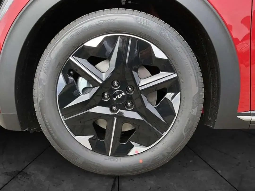 Kia EV6 - Thumbnail 5