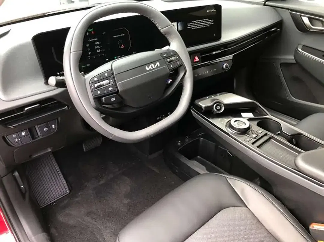 Kia EV6 - Thumbnail 6